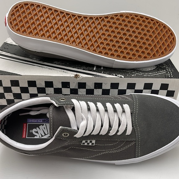 Vans Men’s Skate Old Skool 
Pewter/True White
VN0A5FCB195 Sneakers - Picture 3 of 16